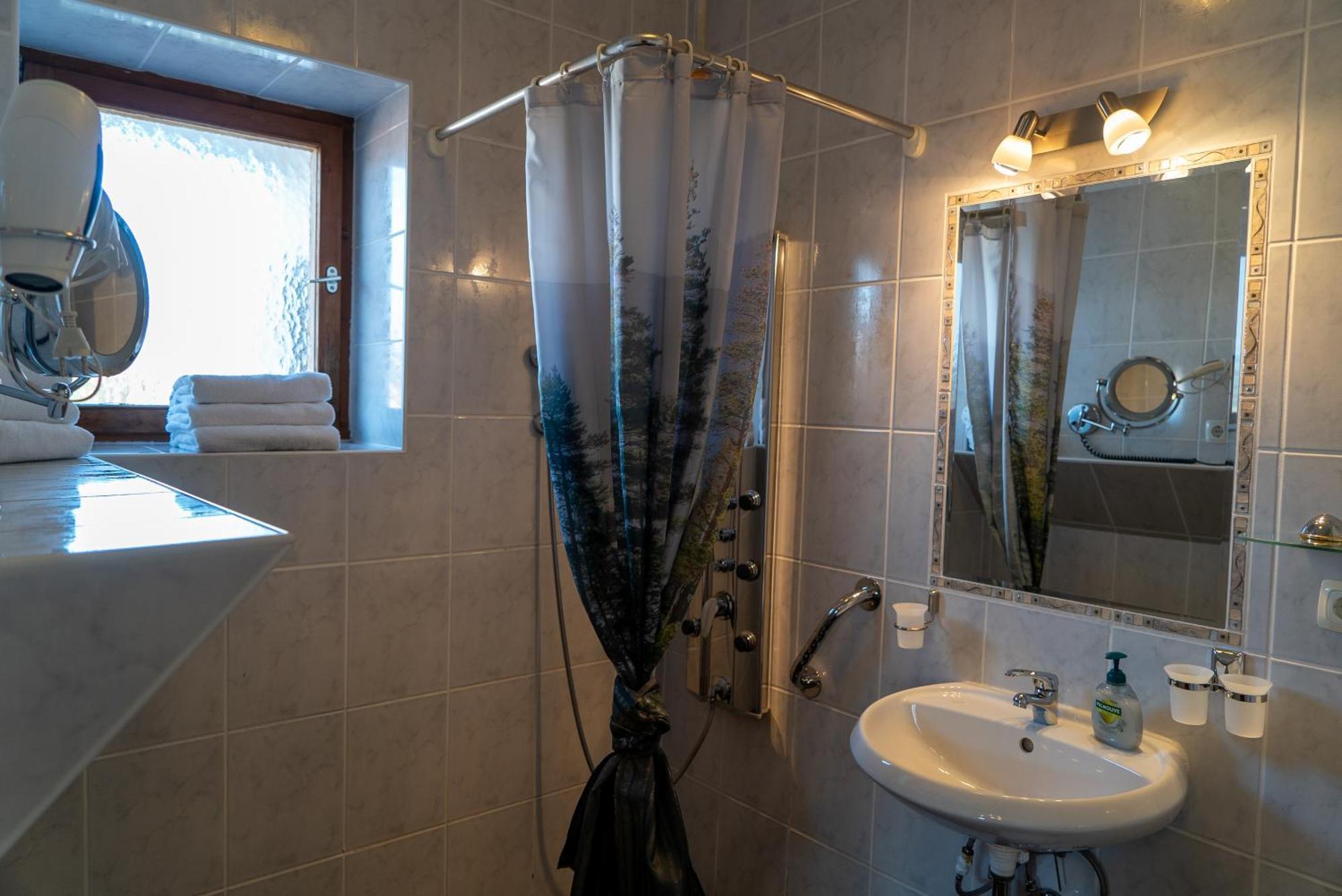 Hotel Bavaria Inzell Pokoj fotografie